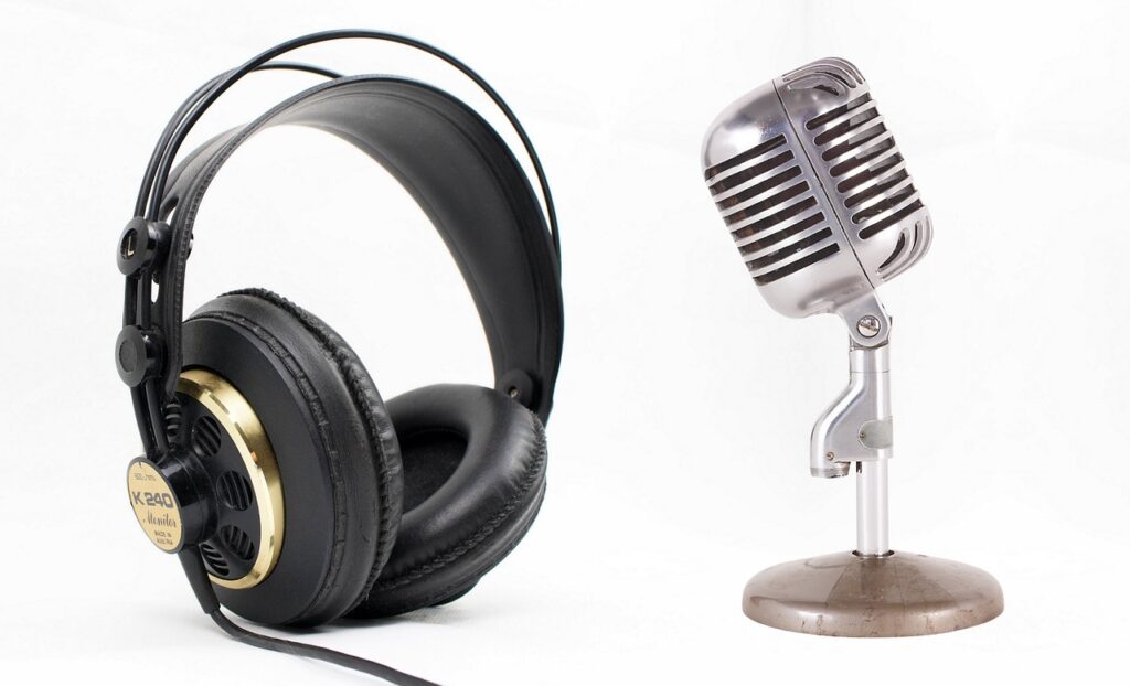 podcast, headset, microphone-4205873.jpg